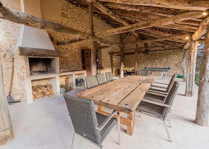 Casa De Eras Holiday home Valdesimonte